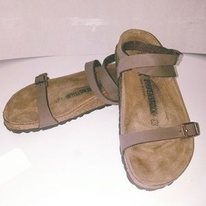 Women's Birkenstock Daloa sandels size 38